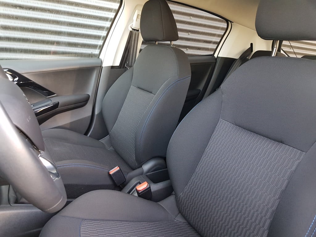 Peugeot 208 signature 1.2