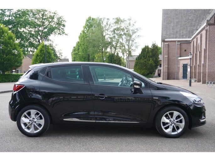 Originele 16'' Renault Clio velgen + A merk zomerbanden