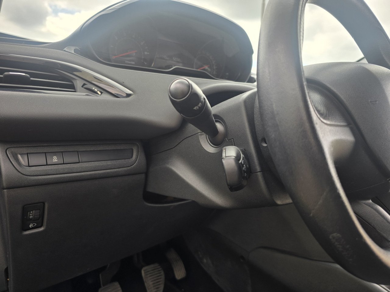 Peugeot 208 1.2 VTi Access [Apk/onderhoud/garantie]