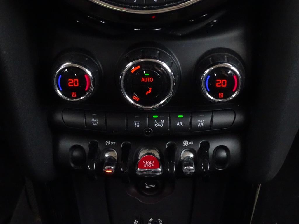 Mini Cooper mini 1.5 chili serious business | clima | bluetooth | cruise