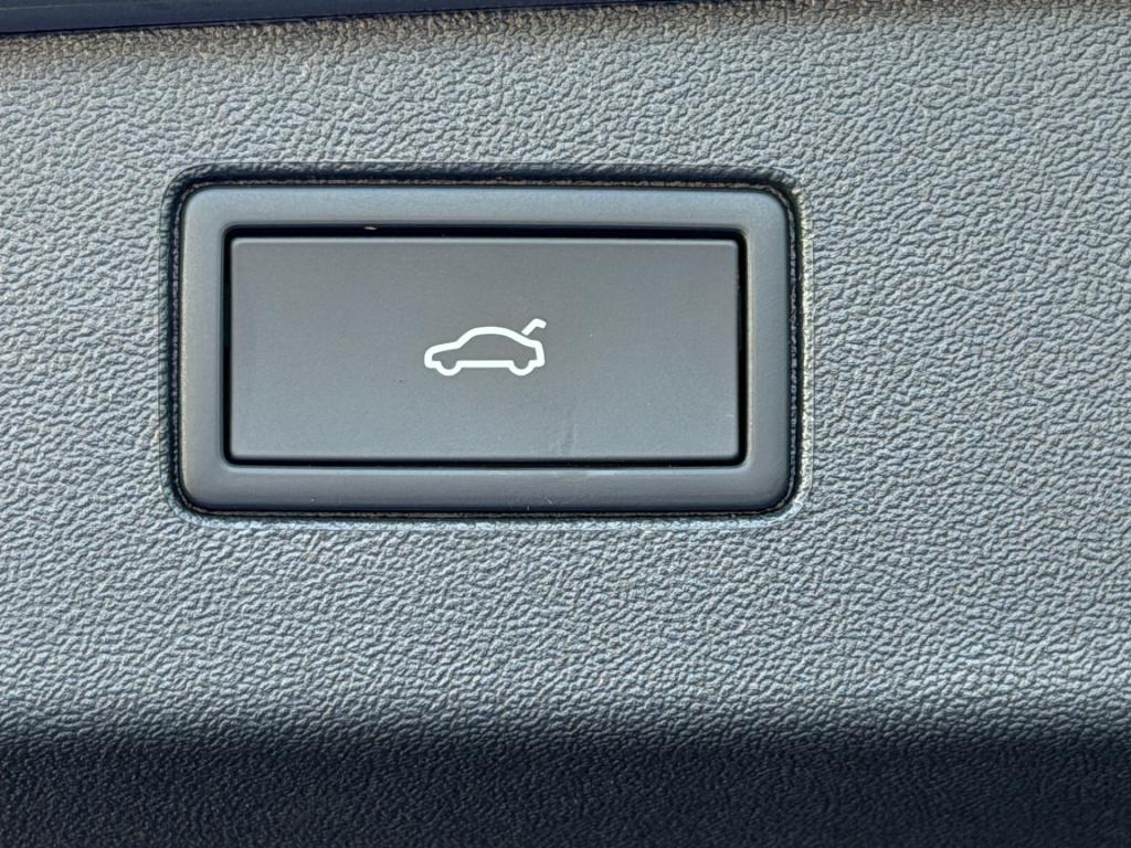 Volkswagen Tiguan 1.5 ehybrid elegance 204pk | trekhaak | all-season | dode