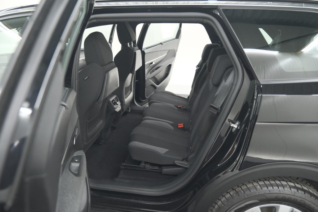 Peugeot 5008 puretech 130 eat8 active pack business | 7 zitplaatsen | camer