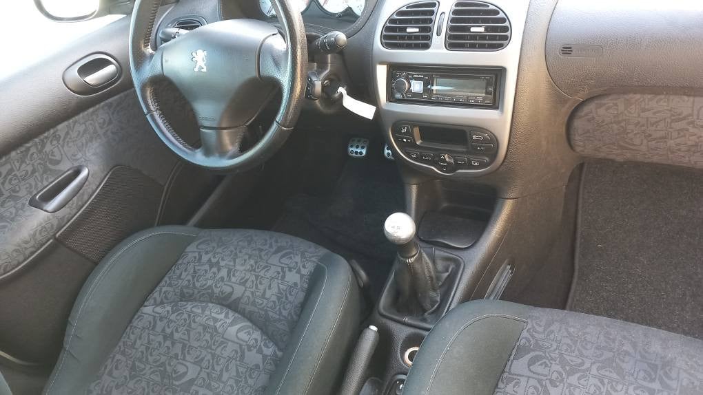 Peugeot 206 1.6 16v Quiksilver station bj:2004 airco apk 2026