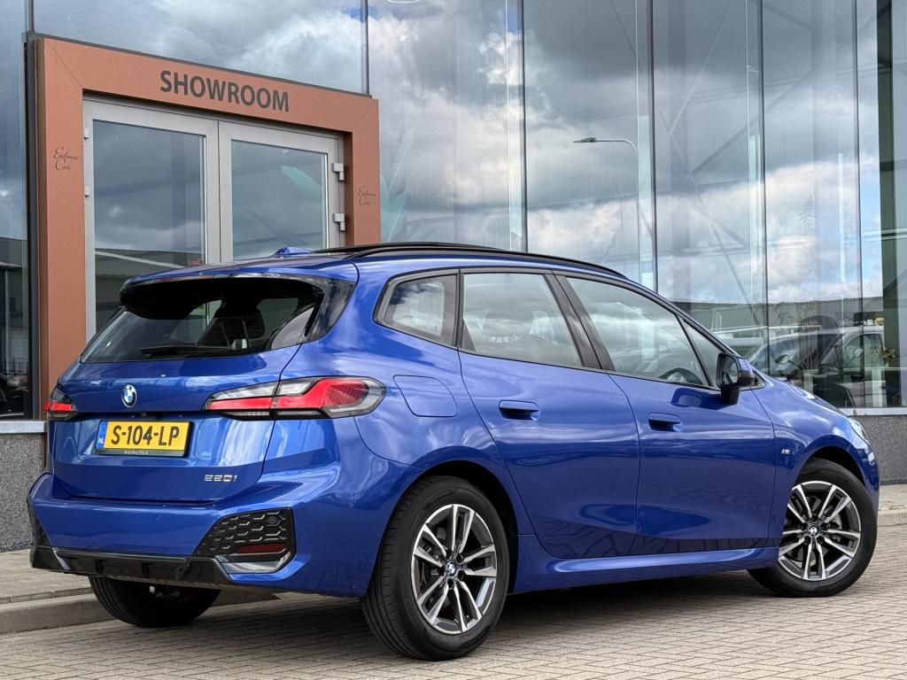 BMW 2-serie active tourer 220i m-sport | pano | cruise | lane assist | hud 