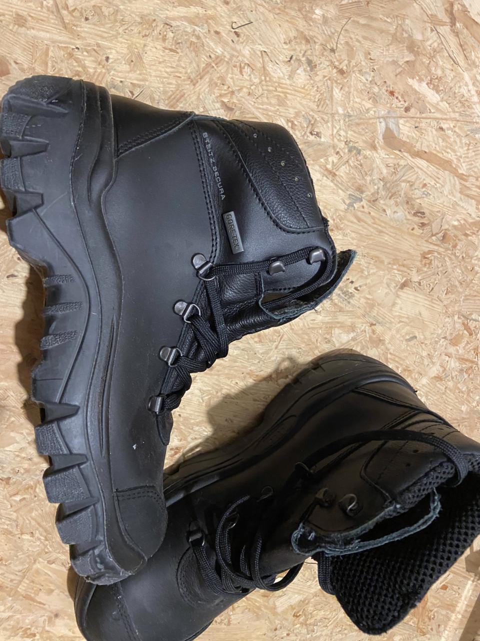 Veiligheidsschoenen steitz secura maat 42
