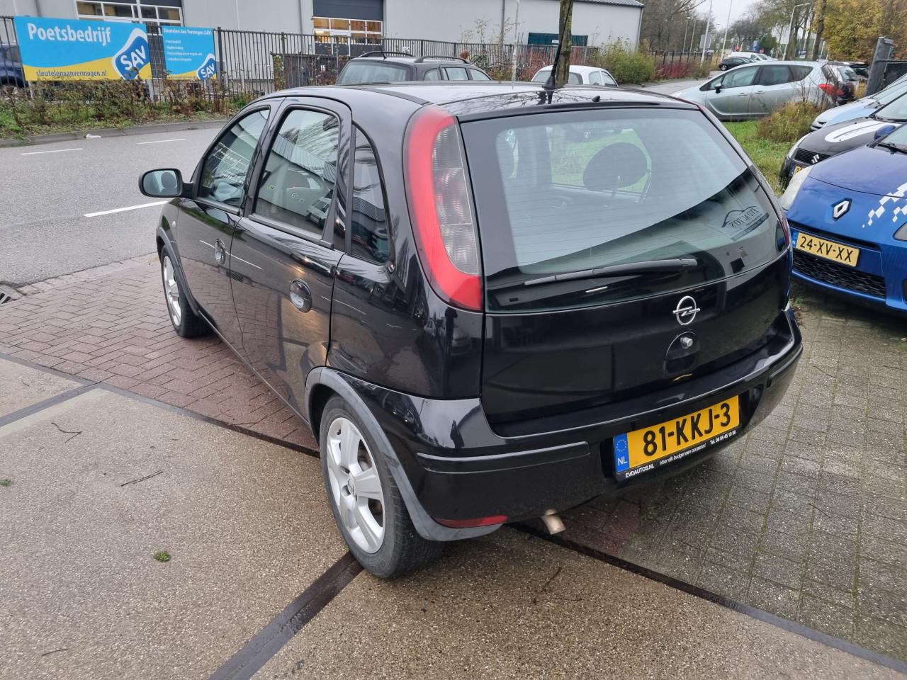 Opel Corsa 1.4-16V Maxx