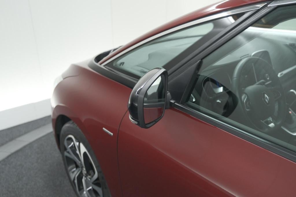 Renault Scenic tce 140 edc limited | camera | stoelverwarming | navigatie |