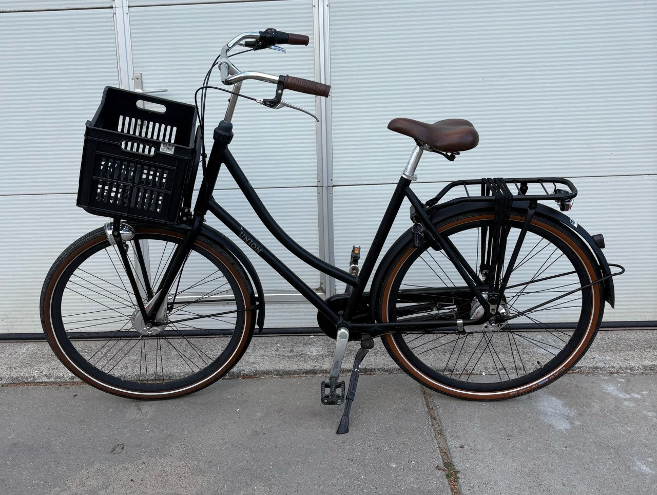Te koop: Zeer nette transportfiets met rekje