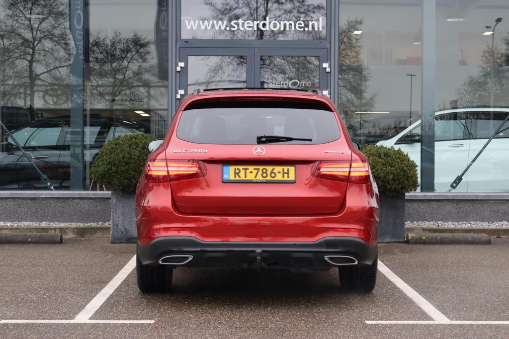 Mercedes-Benz Glc 250 d 4matic amg l panoramadak l trekhaak l stoelverwarmi