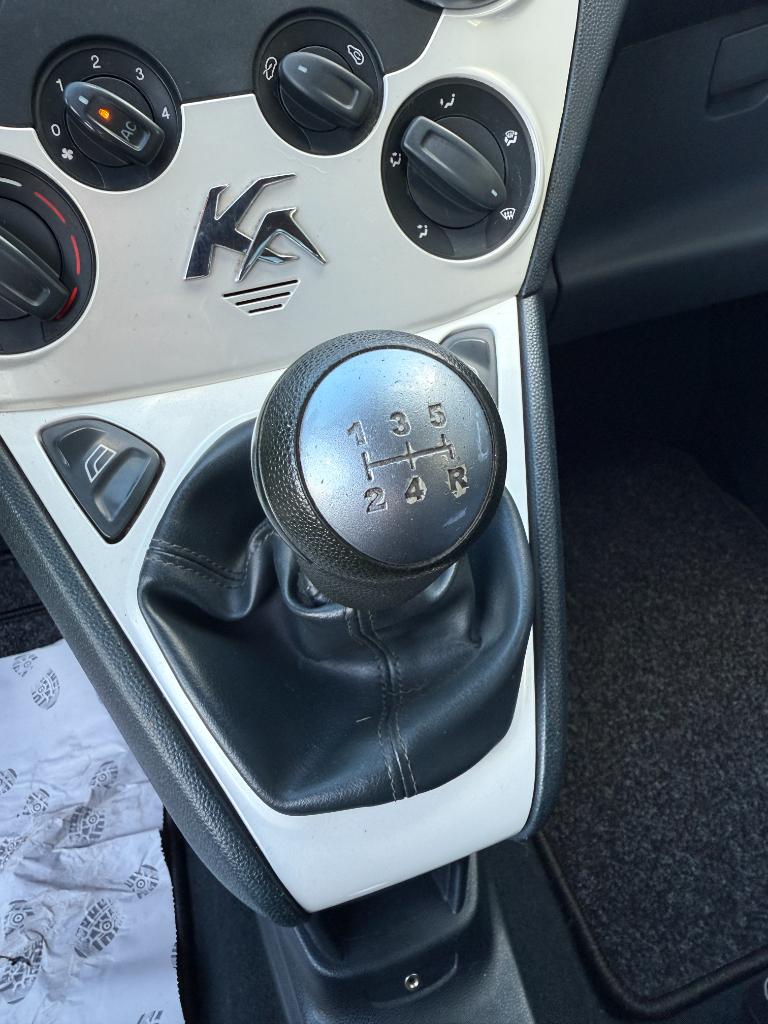 Ford KA 1.2 titanium - airco - 1e eigenaar