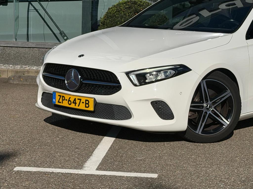 Mercedes-Benz A-Klasse 220 launch edition l panoramadak l mbux l camera l n