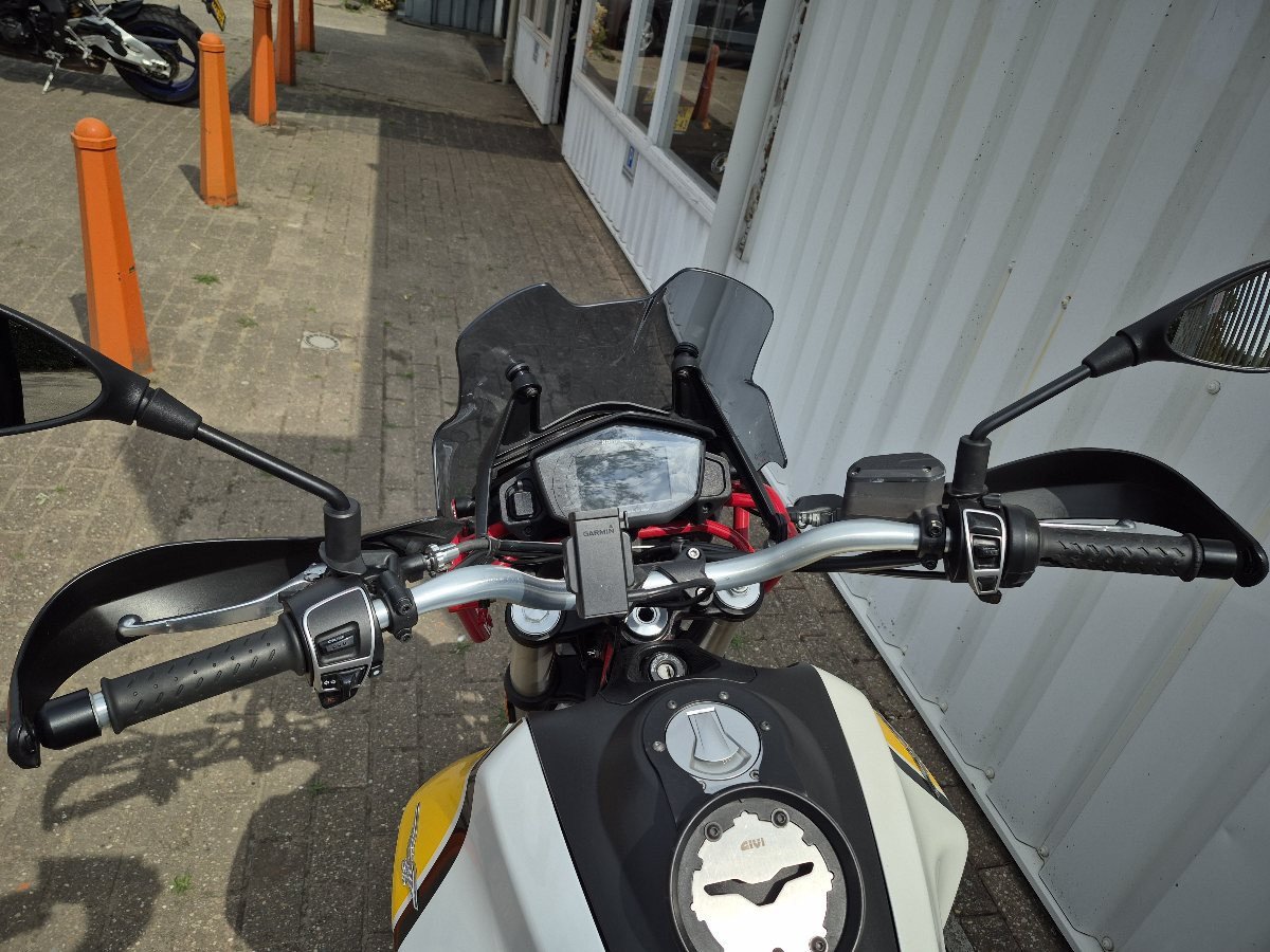 Moto Guzzi V85TT uit 2019
