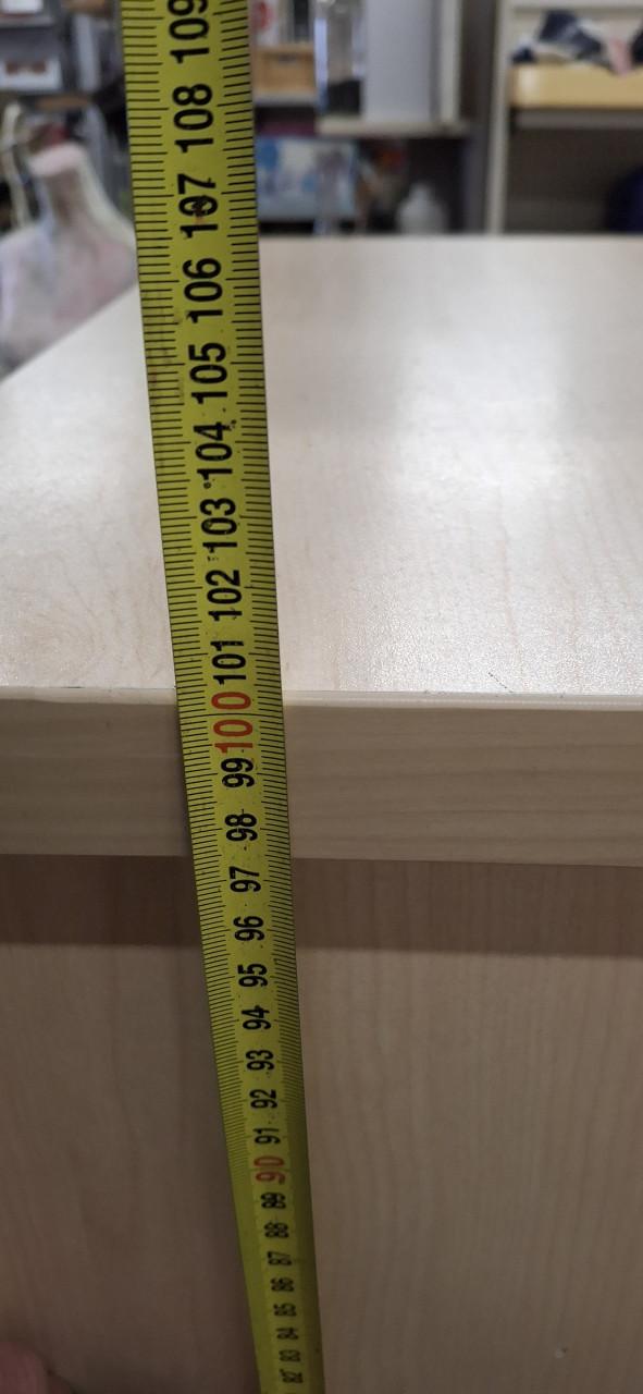 Winkeltoonbank winkelbalie met glazen blad en opbergruimte