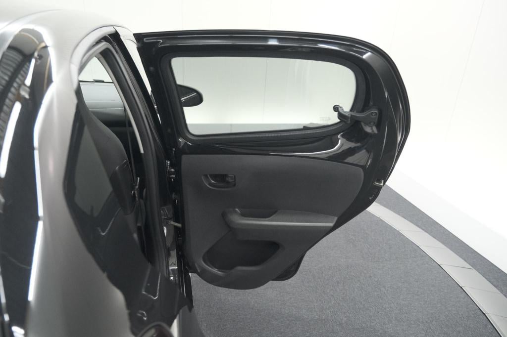 Citroen C1 1.0 vti feel | airco | bluetooth radio | getint glas | 5 deurs