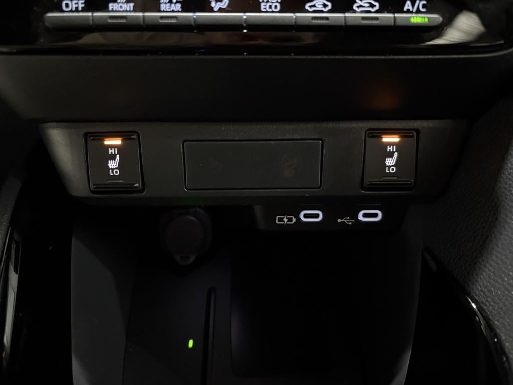 Toyota Yaris 1.5 hybrid 115 dynamic | pack comfort |