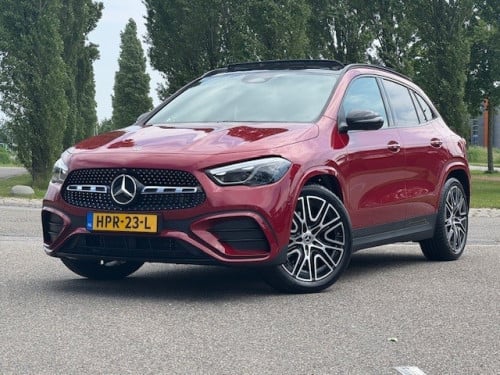Mercedes-Benz Gla-klasse 180 business solution amg l premium plus l panoram