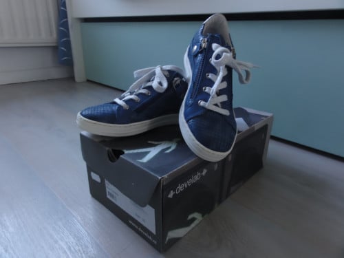Develab leren sneakers blauw wit maat 33 NIEUW