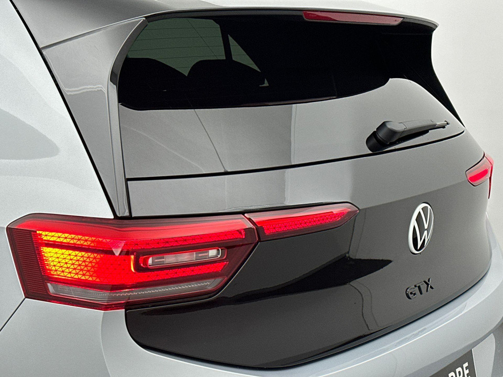 Volkswagen Id.3 gtx performance 79 kwh accu, 240 kw / 326 pk hatch