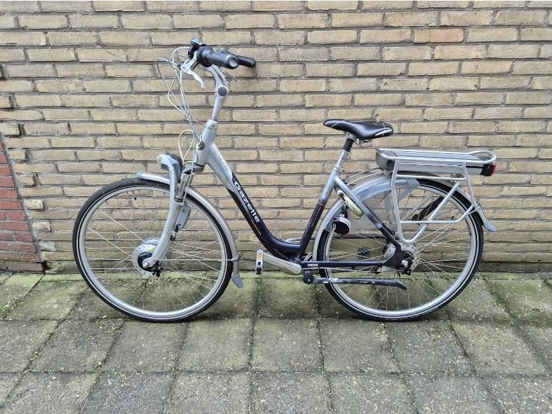Nette Gazelle E-Bike in goede staat en nieuwe banden.