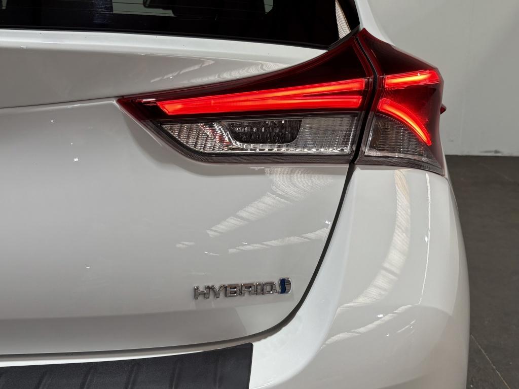 Toyota Auris 1.8 hybrid dynamic | navi | clima |