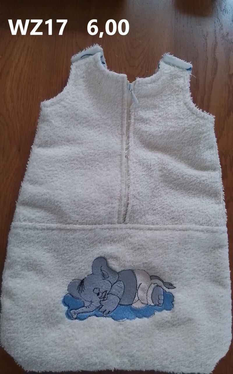 Baby born / babyborn gevoerde slaapzak . Opbrengst KiKa. Poppenkleertjes.