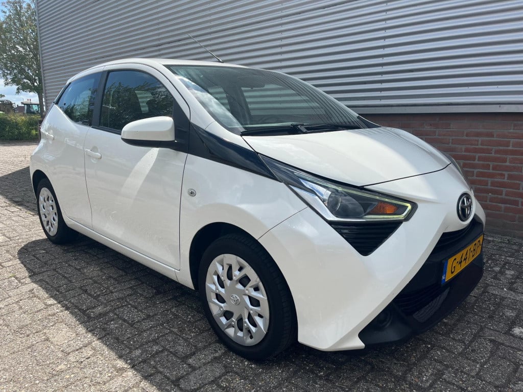 Toyota Aygo 1.0 vvt-i x-play limited | orig. nl | carplay | parkeercamera |