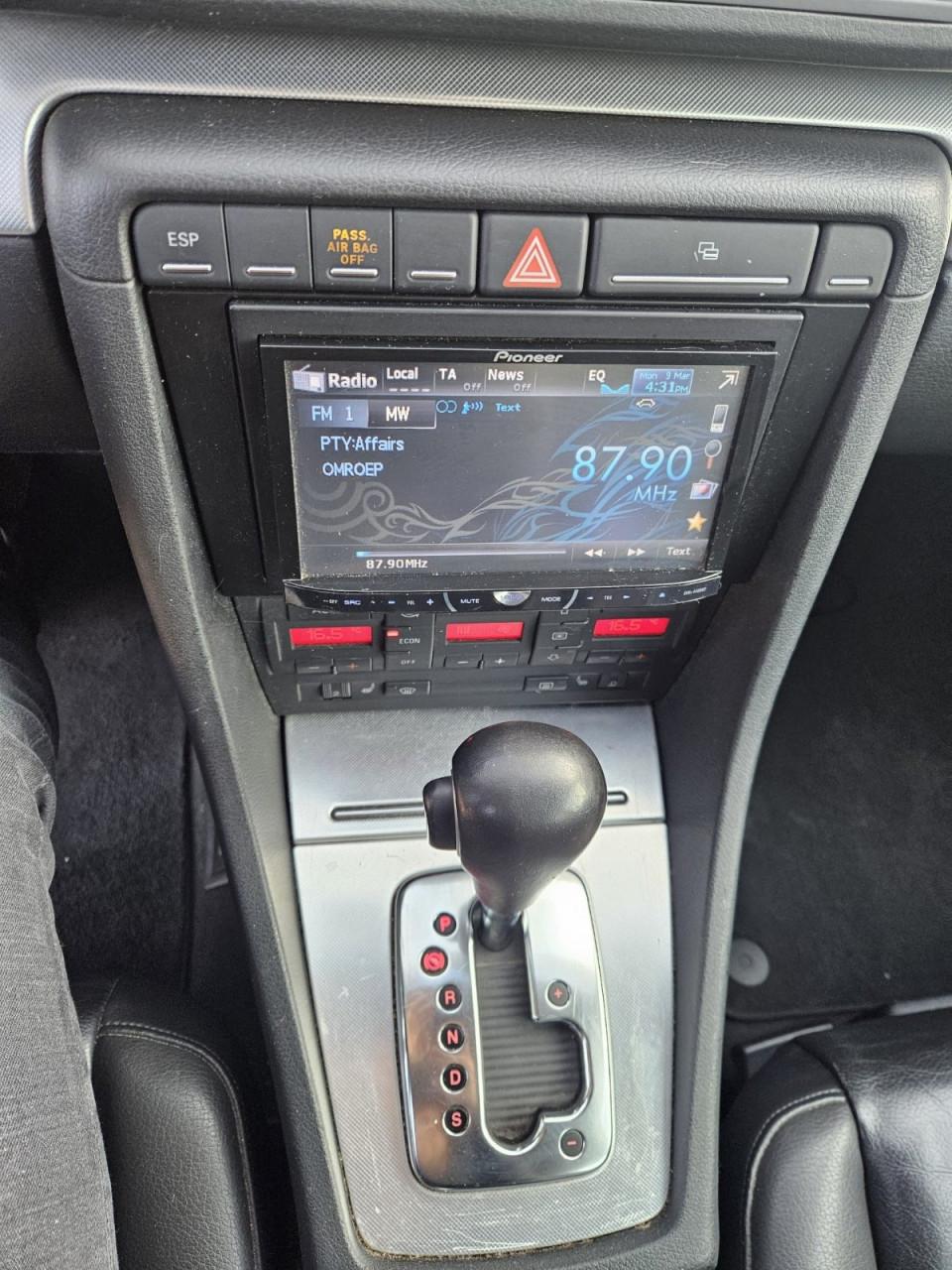 2008 Audi A4 B7 2.0 TFSI Quattro sedan (USA)