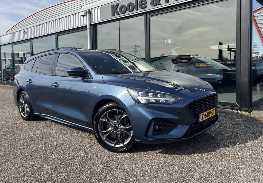 Ford Focus 1.0 ecoboost 125pk st line , trekhaak , carplay , climate contro