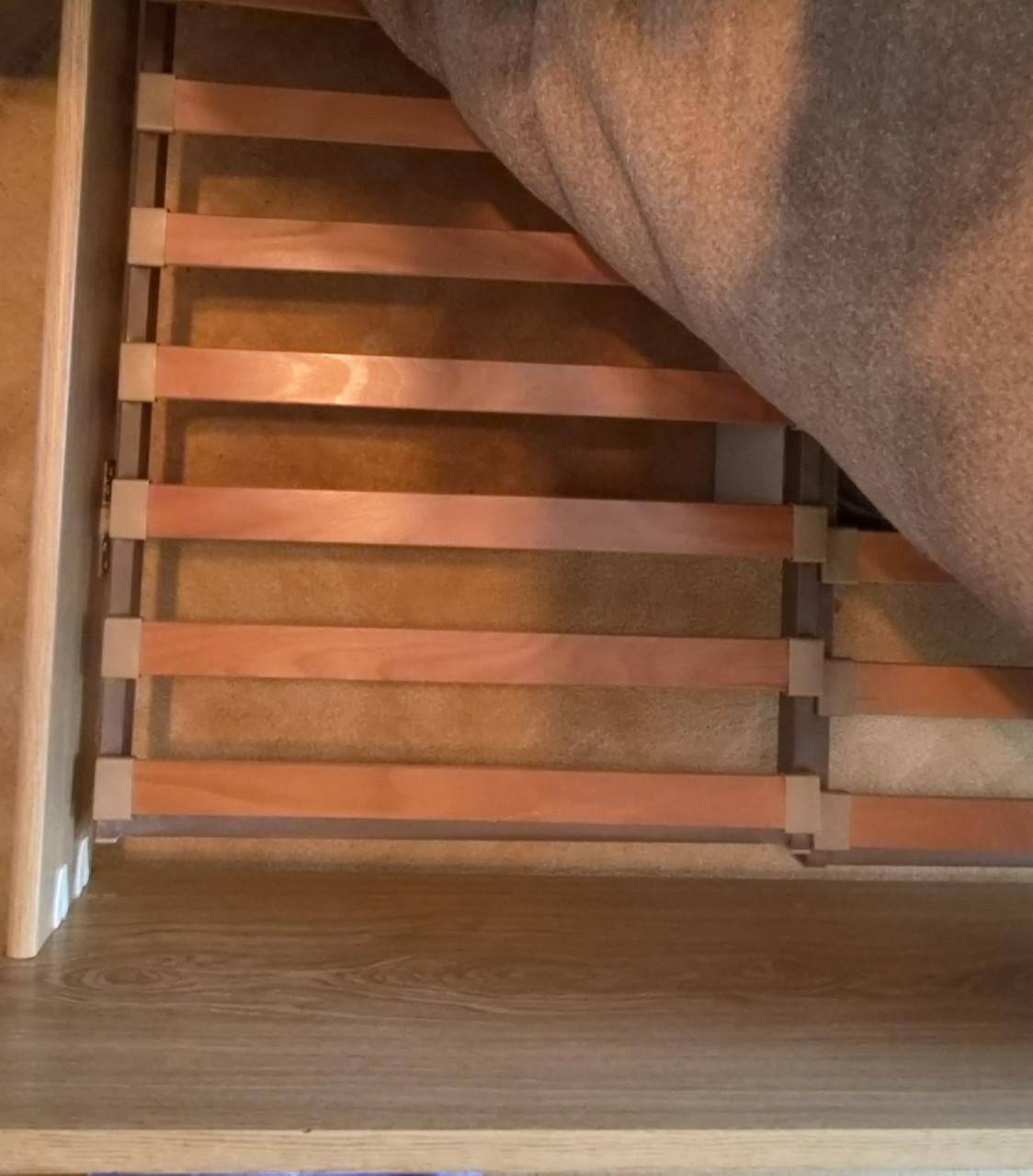Bed met ombouw GRATIS