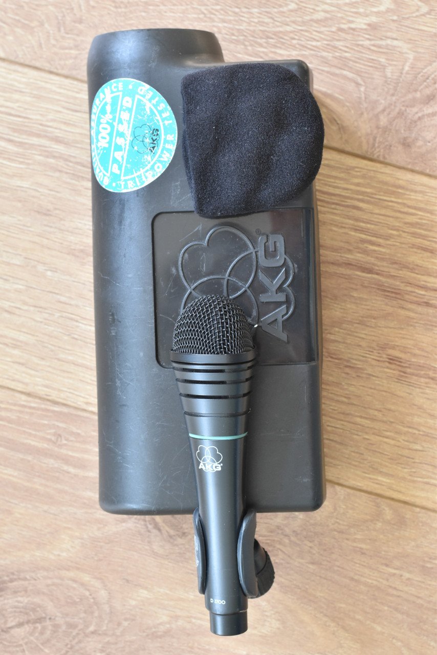 AKG D3700 dynamische zangmicrofoon in bijpassende hard case