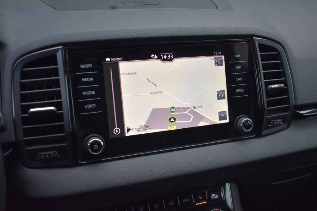 Skoda Karoq 1.5 tsi act sportline | mj21 | trekhaak | camera | virtual | na