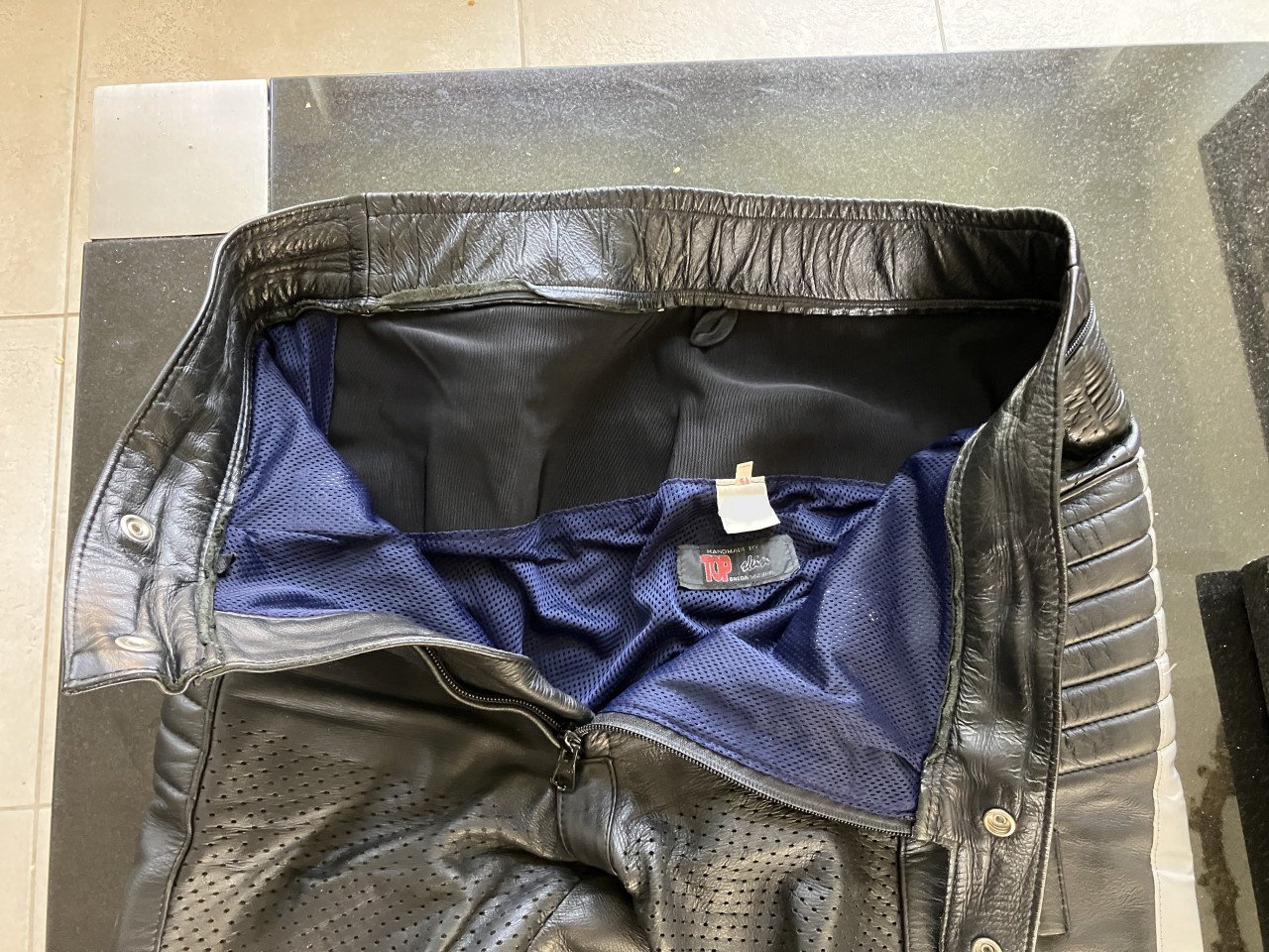 Top Skin Damen politie motorbroek leder maat 54 zomerversie! erg mooi