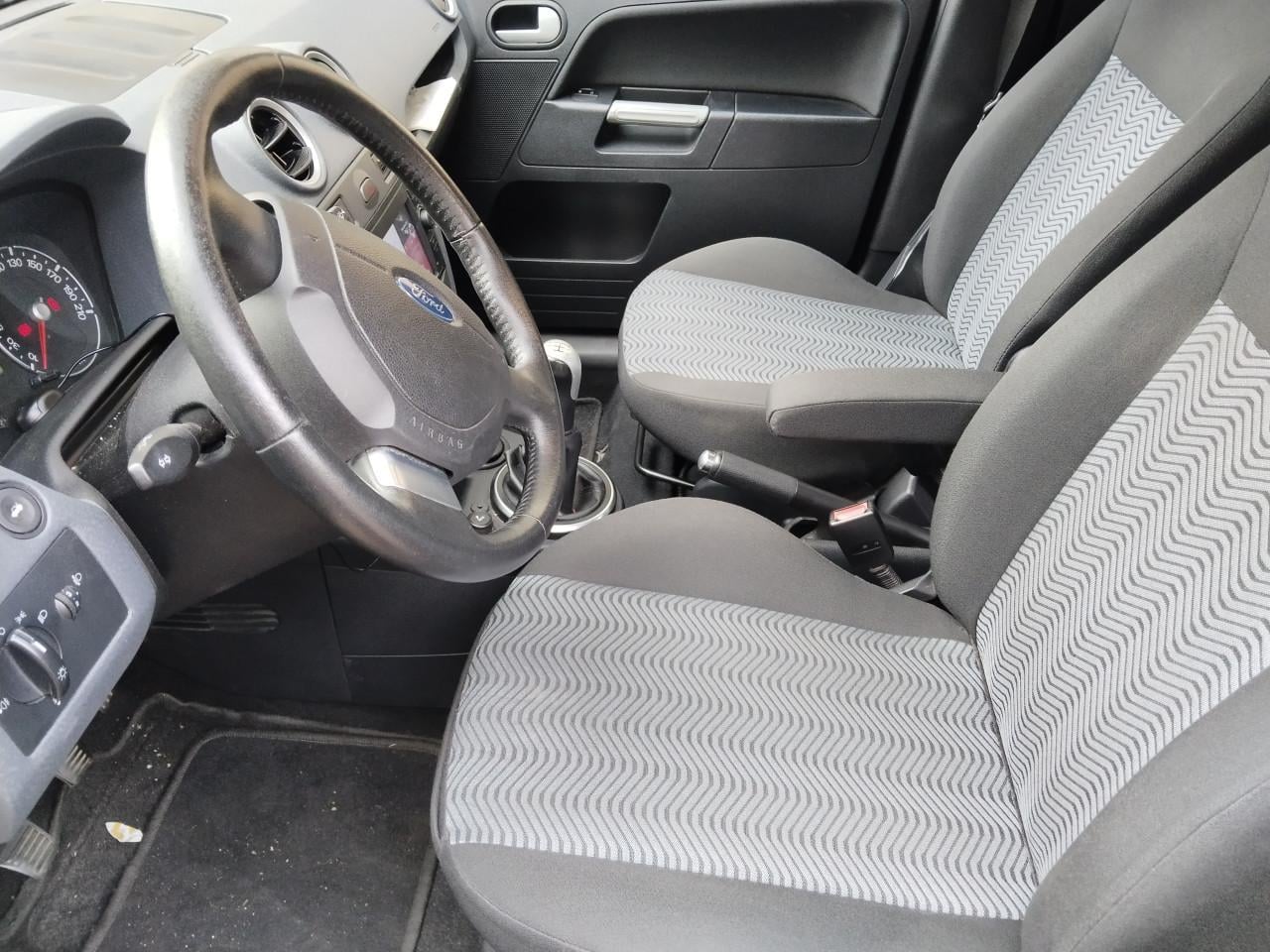 Ford Fusion 1.4 jaar 2004 MPV
