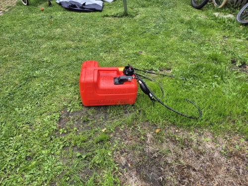 Benzine tank