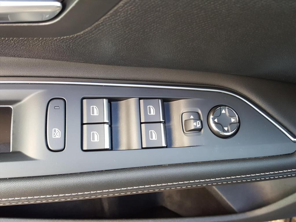 Peugeot 5008 gt 1.2-130pk automaat(t8/7p)trekhaak | apple carplay&android a