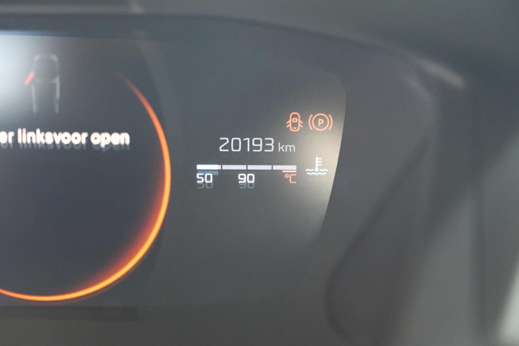 Peugeot 2008 puretech 130 eat8 gt | camera | apple carplay | parkeersensore