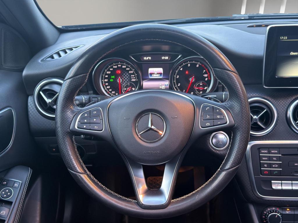 Mercedes-Benz A-Klasse a 180 urban pano automaat stoelverwarming 1e eigenaa