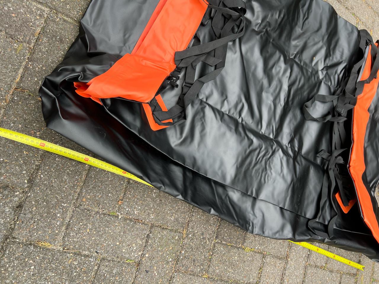 Opvouwbare daktas voor op auto met 560 liter ruimte