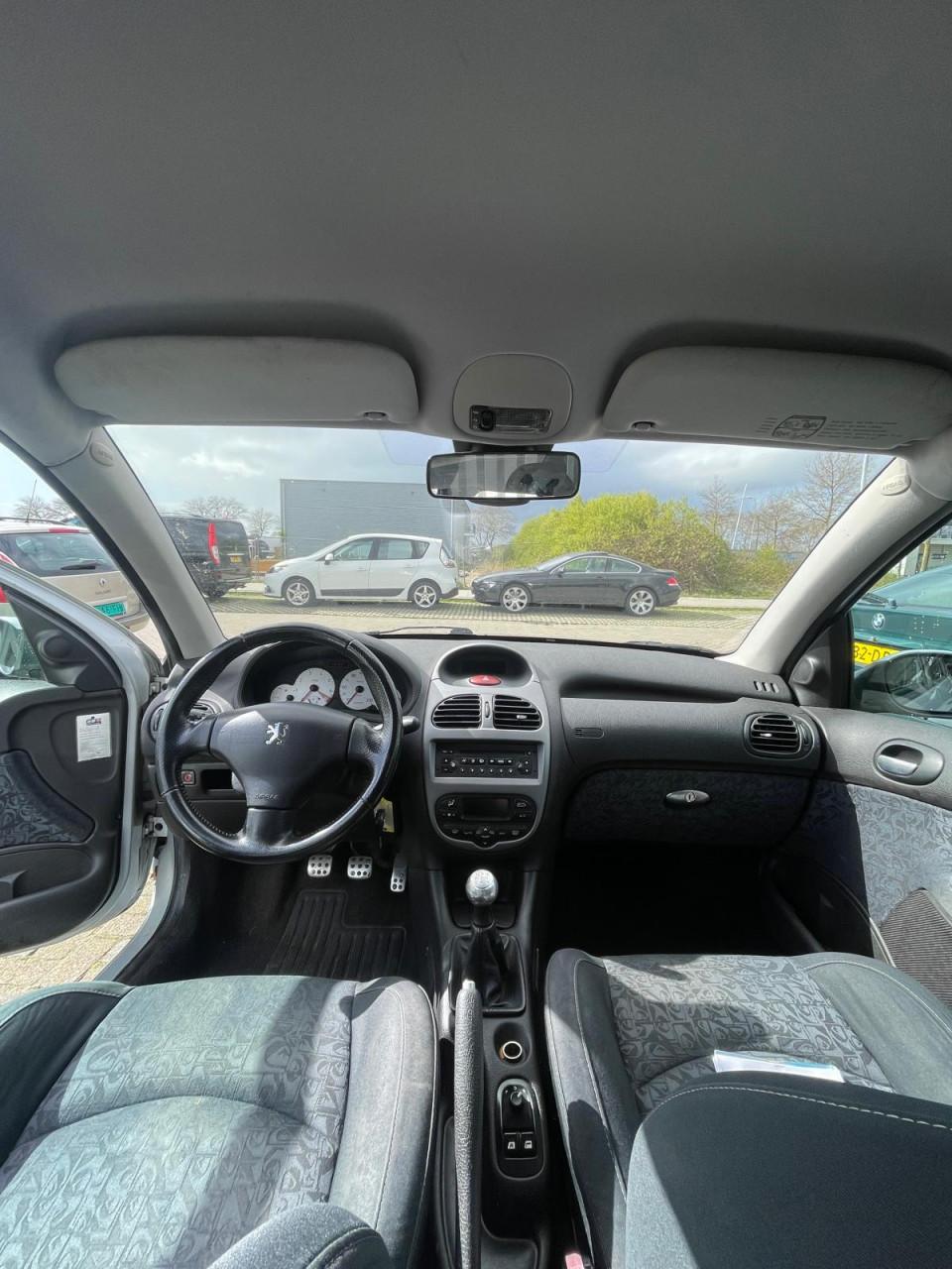 Peugeot-206 SW 1.6-16V Quiksilver