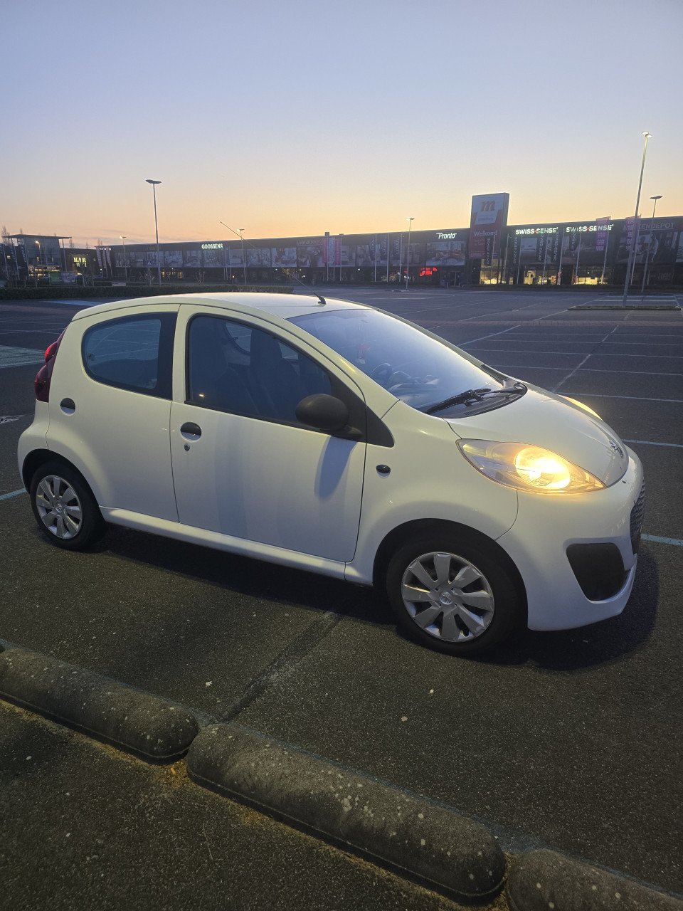Peugeot 107 1.0 12V 5DR AIRCO 2012