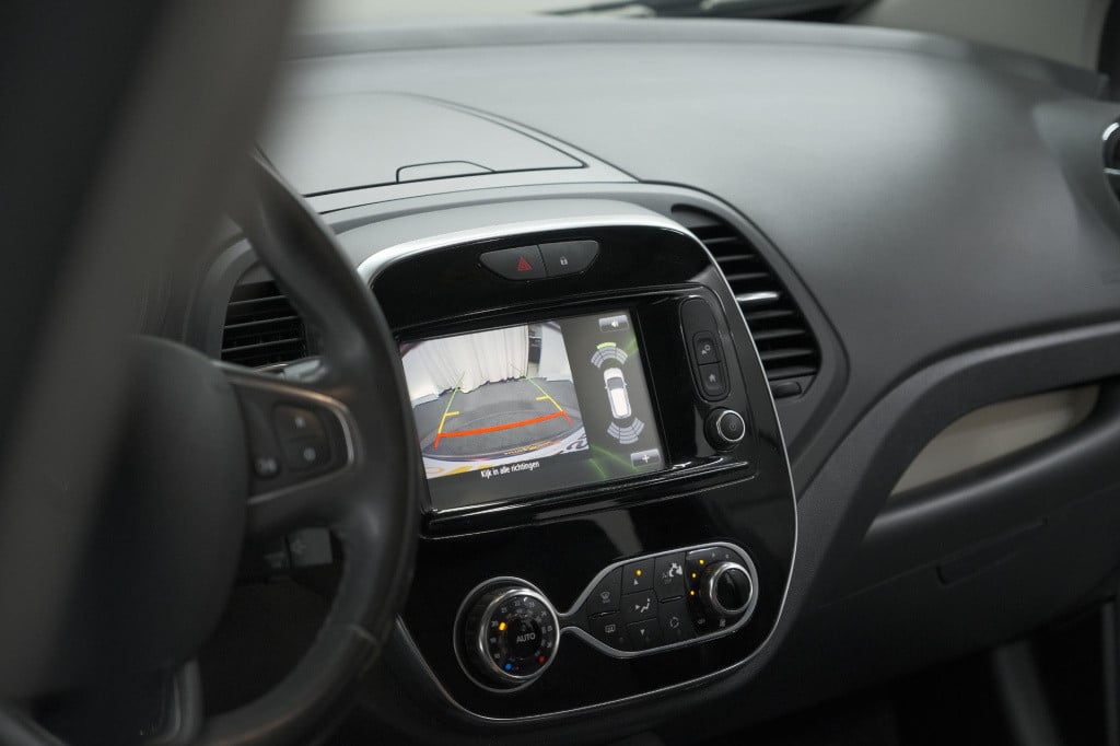 Renault Captur tce 90 intens | camera | navigatie | parkeersensoren | clima