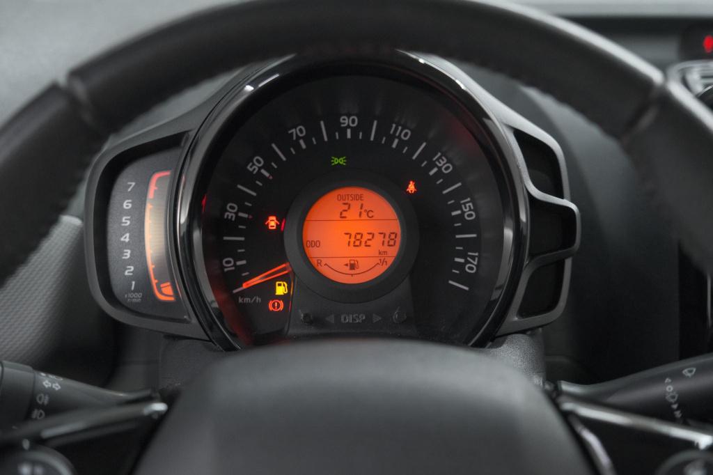 Peugeot 108 1.0 e-vti allure | camera | climate control | dab+ | 15 inch li