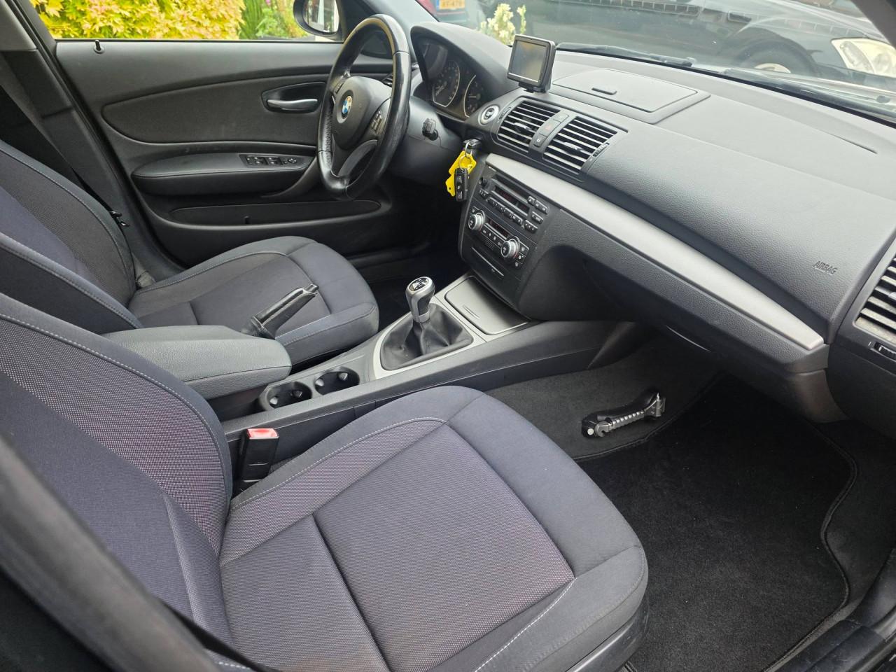 Tekoop zeer mooie Bmw 1SERIE 116i 2.0i Business Line