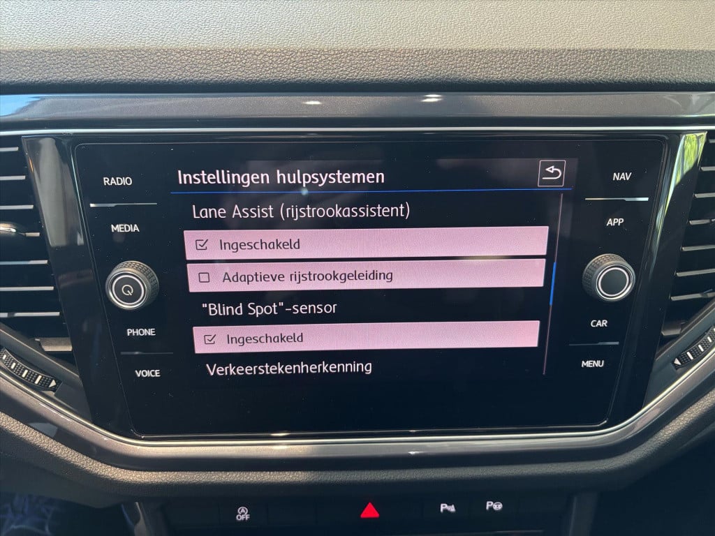 Volkswagen T-roc 1.5 tsi 150pk 7-dsg iq-drive|adapt. cruise | virtual cockp