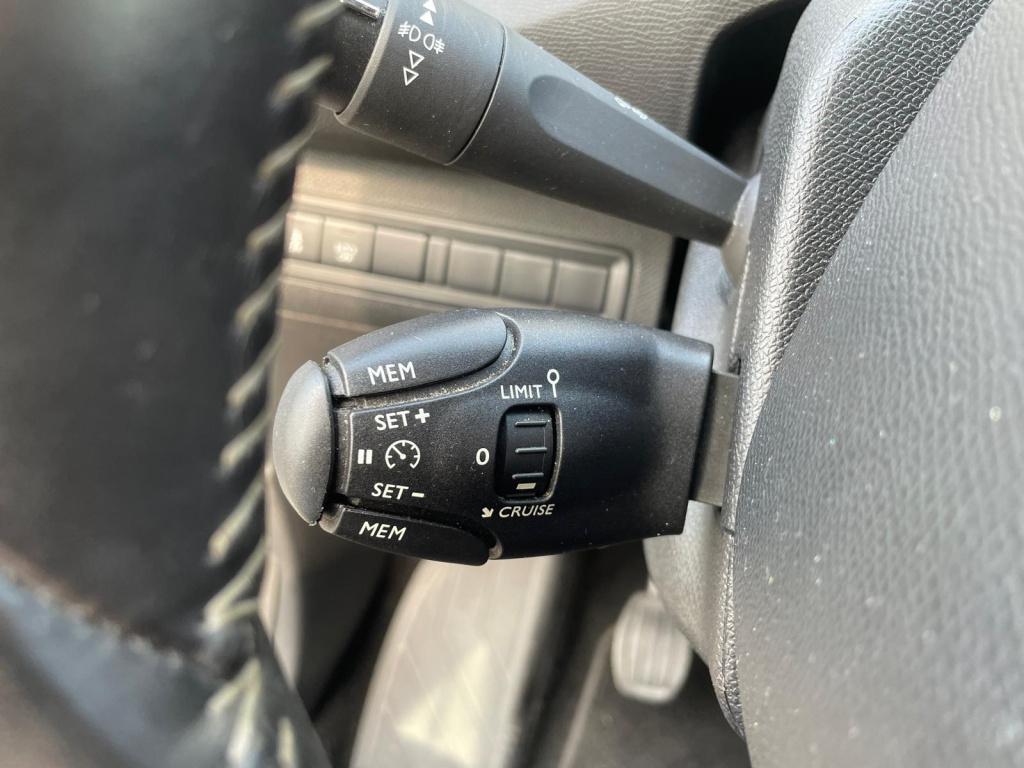 Peugeot 308 1.2 puretech blue lease premium