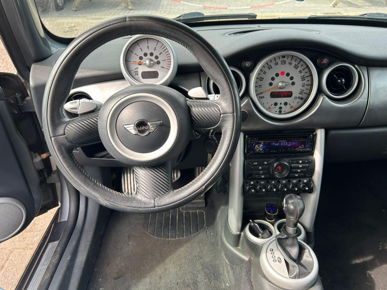 Mini 3-Deurs 1.6 Cooper S Chili Automaat/JCW Pakket/17" LM/Xenon/Lange APK