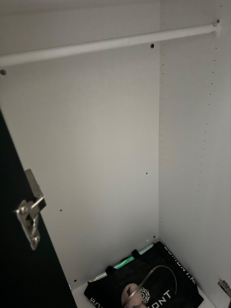 Hoogslaper met bureau en kast