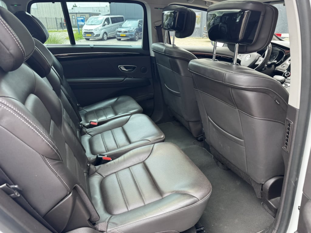 Renault Espace 1.6 tce initiale paris 7p. | pano | trekhaak | winter pack |