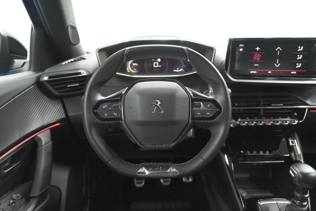 Peugeot 2008 puretech 130 gt | dodehoekdetectie | navigatie | apple carplay