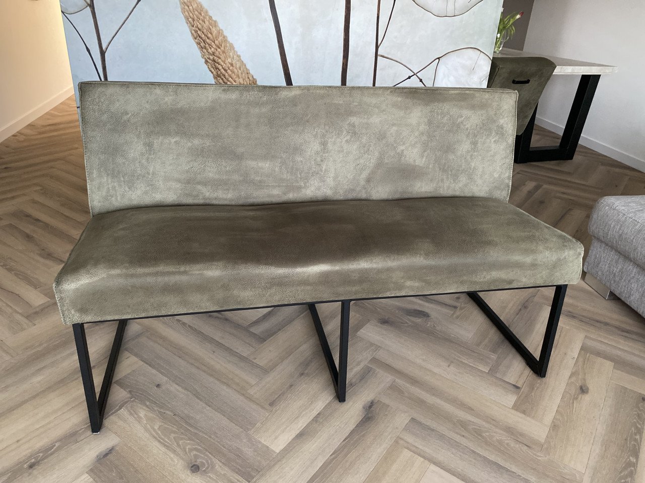 Eetkamertafel met 3 stoelen en eetbank